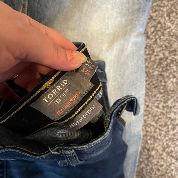 9 pairs of torrid jeans size 12 - Picture 2 of 10